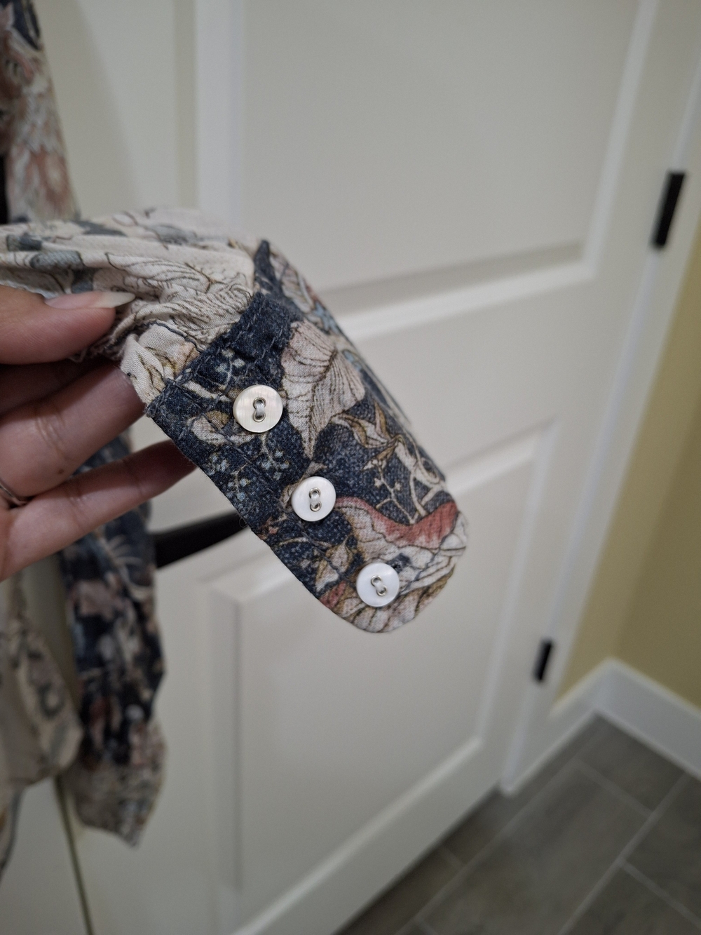 Cino Button Down - Picture 4 of 8